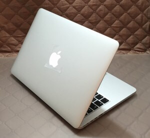 apple-macbook-pro-13-retina-god-2013-kupit-macbook-v-prage (9)